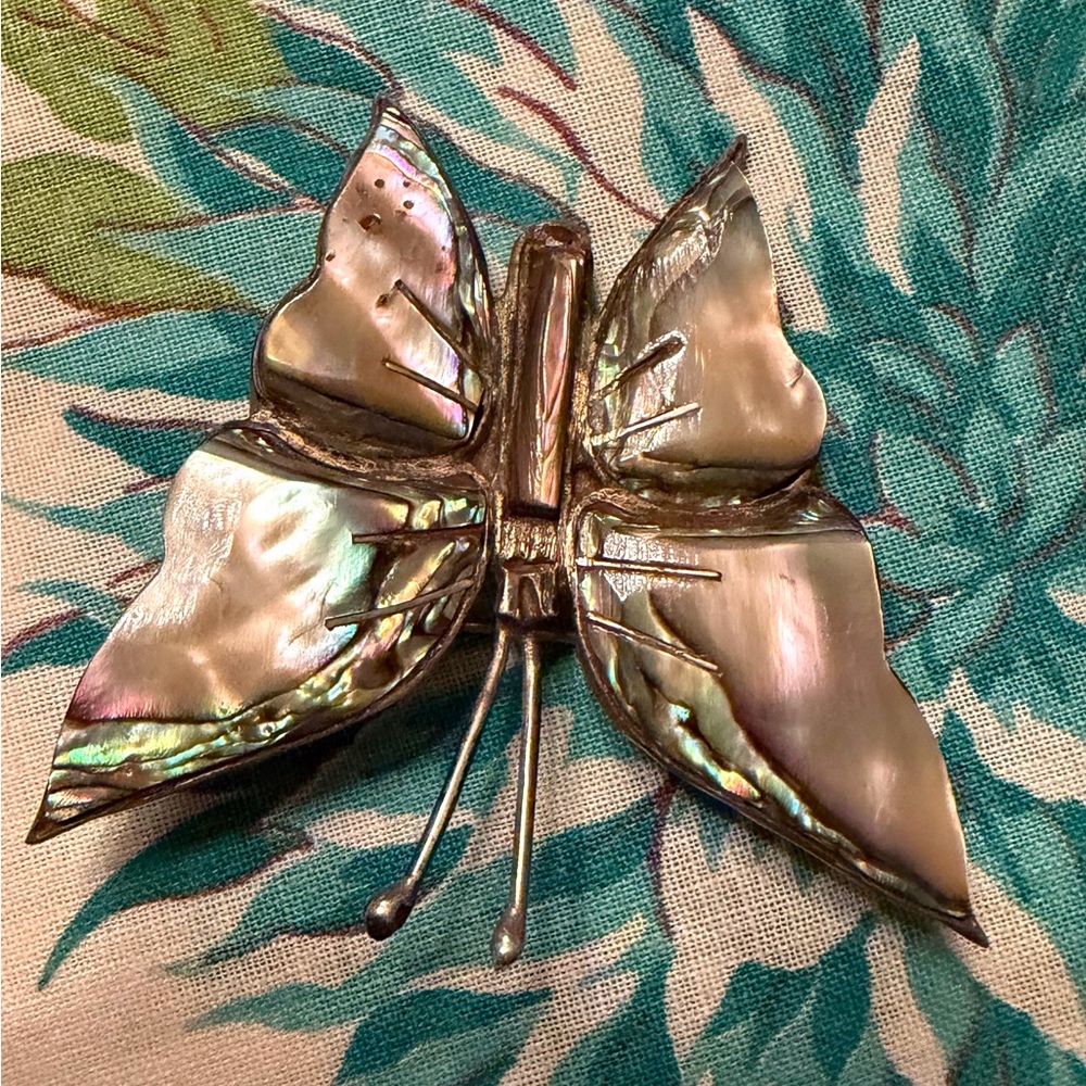 Vintage butterfly 🦋 Mexican Abalone/Sterling Silver Butterfly Brooch - Picture 9 of 11